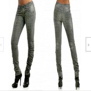 NEW ROCAWEAR Y2K stretchy Gray Snake Print Stretch Denim Ruched Jeans 7